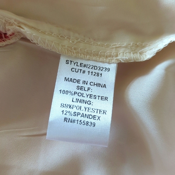 Vici Emily Sweetheart Paisley Midi Dress - Picture 10 of 10